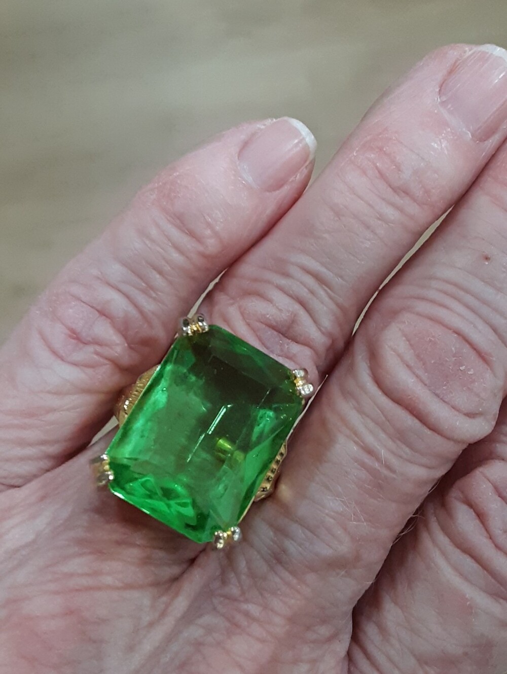 Vintage Large Green Stone Ring